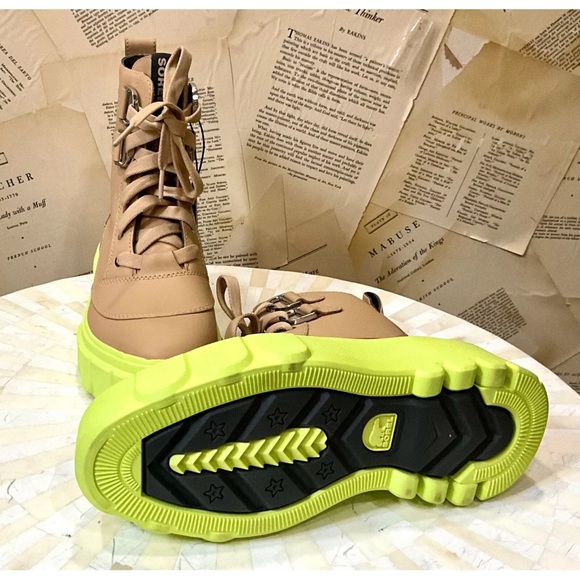 Anthropologie Sorel Caribou Boot Lace Up Beige Tan Leather Lime Rubber - Picture 6 of 11
